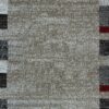 Beiger Teppichläufer mit gestreiftem Muster in Schwarz, Grau und Rot, weich und strapazierfähig. Ideal für Flure.