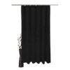 Schwarze blickdichte Vorhang aus Samtoptik mit Kräuselband, ideal für Fensterdekoration.