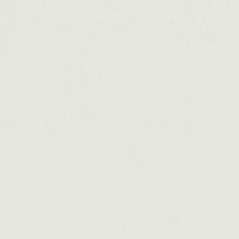 Halbtransparenter Brandschutzvorhang aus glattem, fließendem Wollweiß-Stoff.